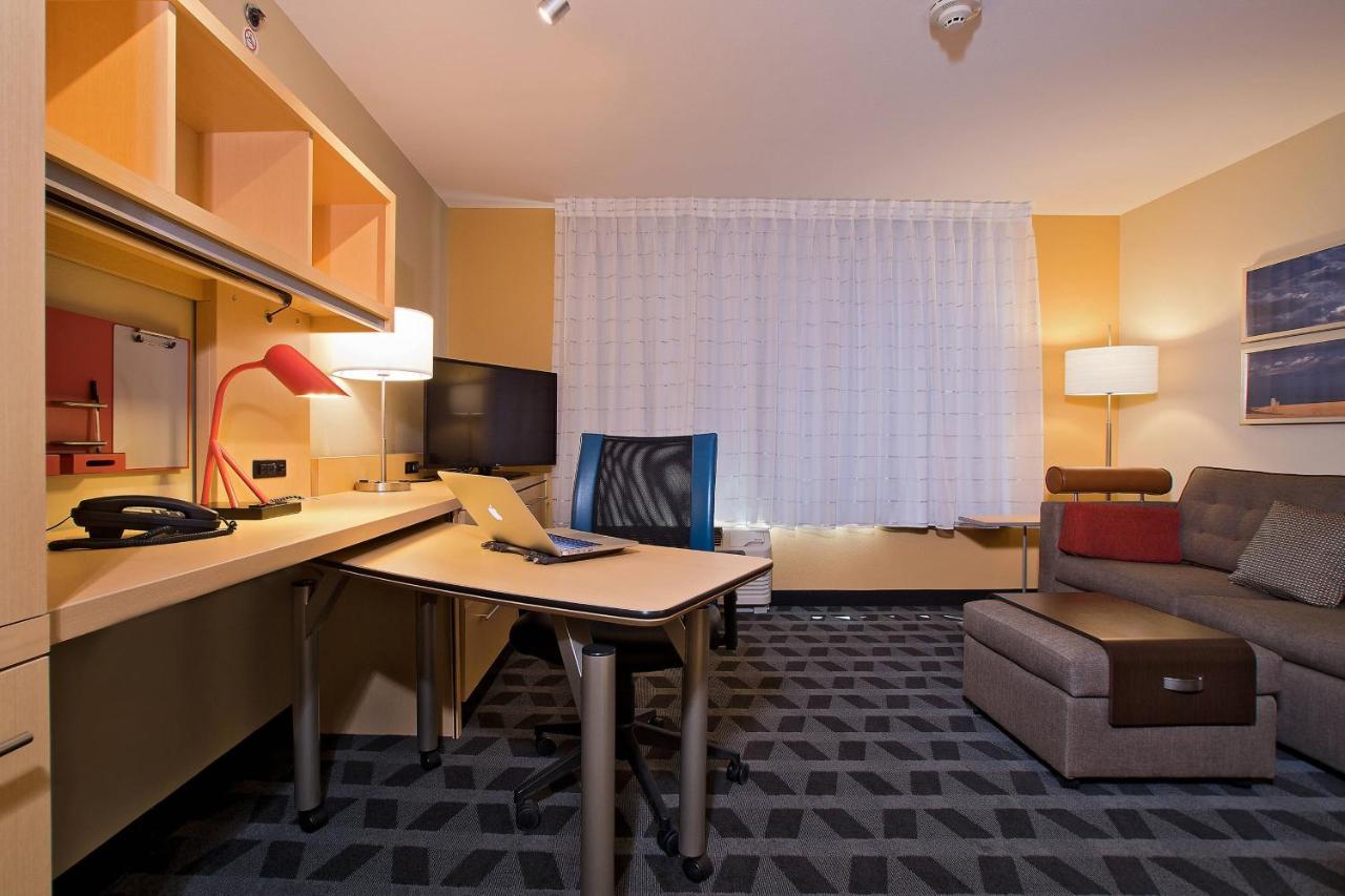 Towneplace Suites By Marriott Dodge City Εξωτερικό φωτογραφία
