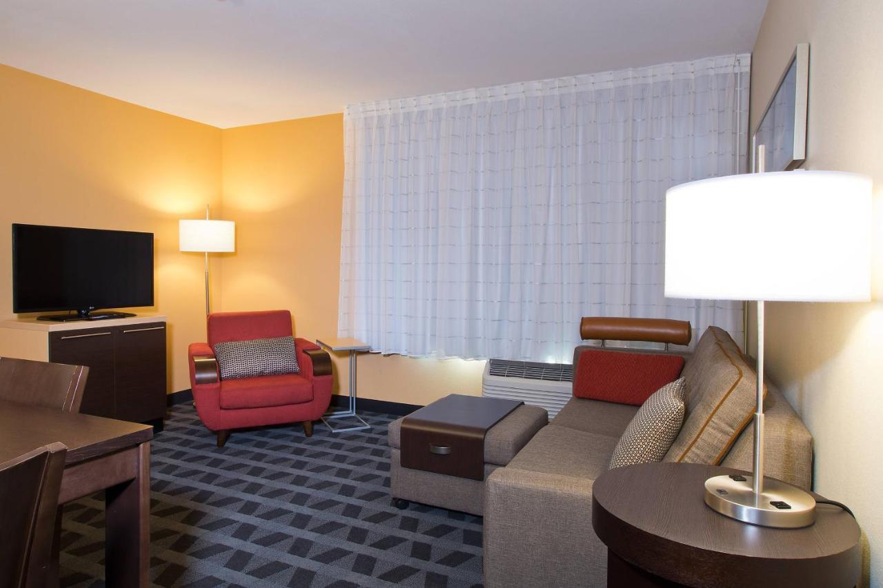 Towneplace Suites By Marriott Dodge City Εξωτερικό φωτογραφία