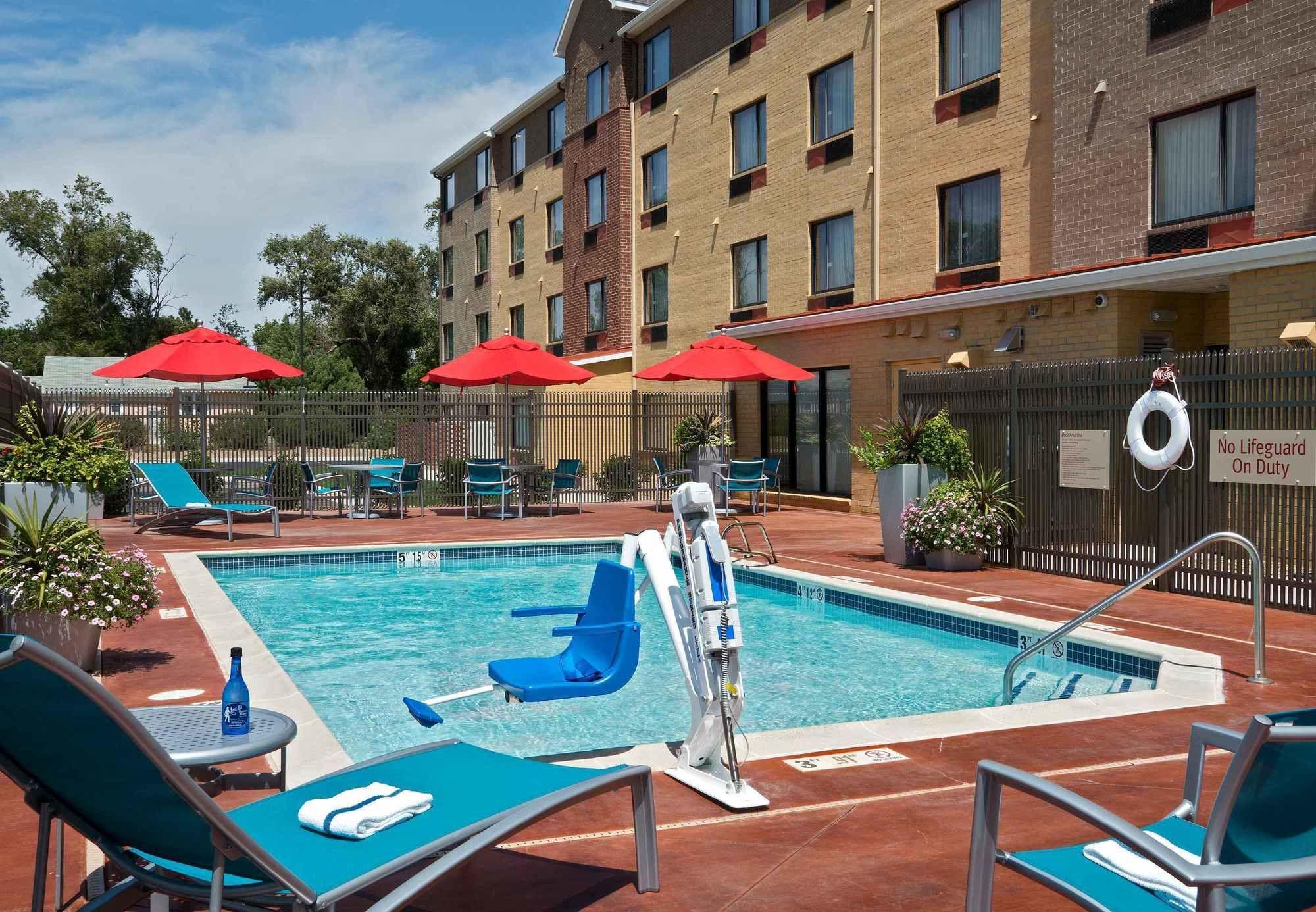 Towneplace Suites By Marriott Dodge City Εξωτερικό φωτογραφία