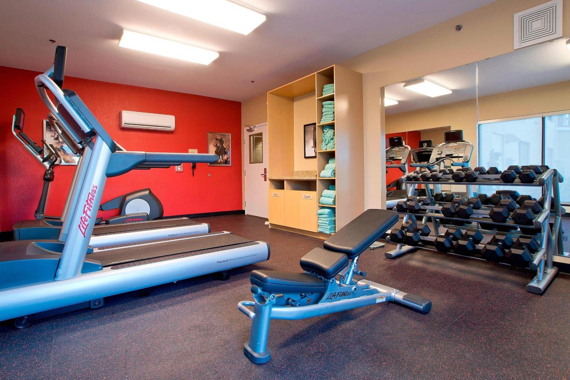 Towneplace Suites By Marriott Dodge City Εξωτερικό φωτογραφία