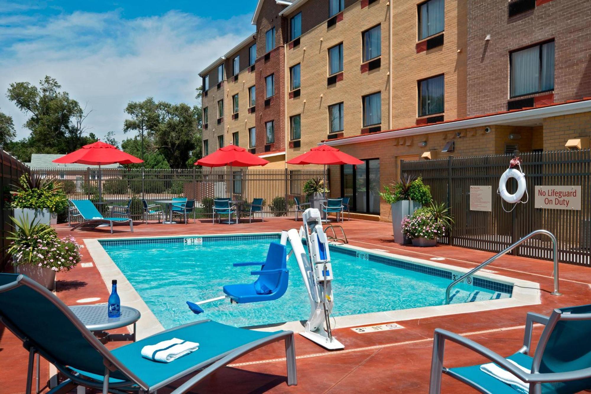 Towneplace Suites By Marriott Dodge City Εξωτερικό φωτογραφία