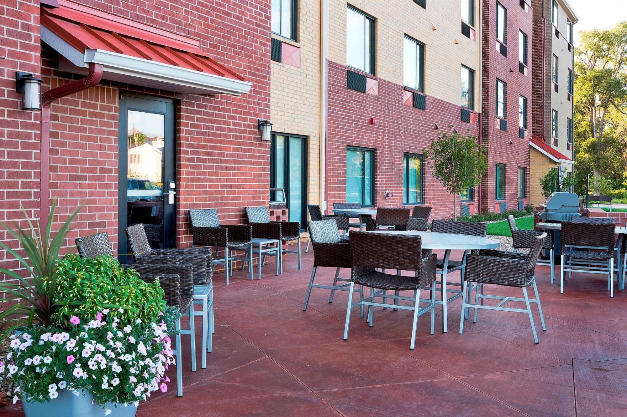 Towneplace Suites By Marriott Dodge City Εξωτερικό φωτογραφία